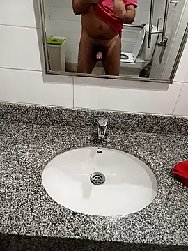 Snapshot of ManuRod1981 chatting on 10-06-25, 11:55 ManuRod1981 online show from 10-06-25, 11:55