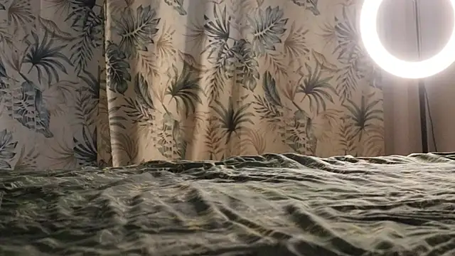 IvyKaelani online show from 01-06-26, 01:15