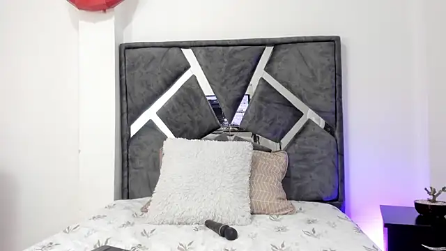 Domina0 online show from 03-10-26, 12:09