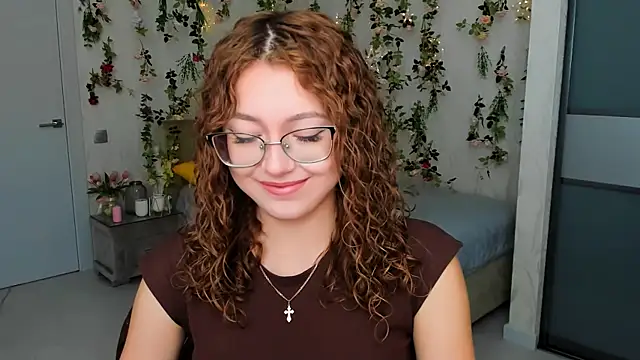 SereneFlame online show from 09-19-25, 04:22