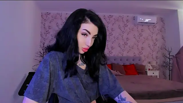 Snapshot of NancyLovee_ chatting on 06-30-26, 11:21 NancyLovee online show from 06-30-26, 11:21