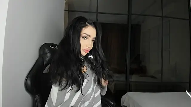 NancyLovee  online show from 09-18-25, 10:29