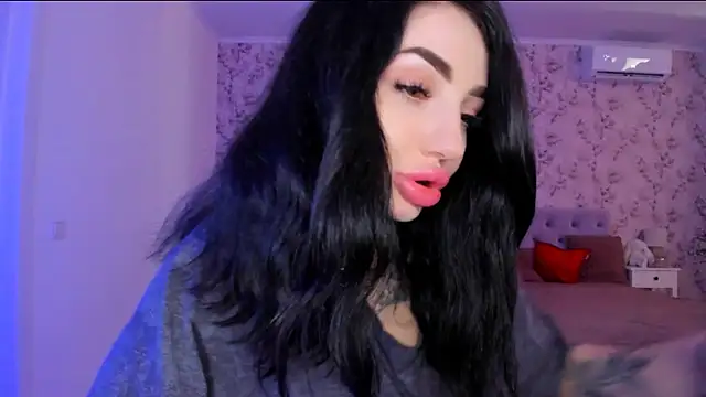 Snapshot of NancyLovee_ chatting on 06-29-26, 01:44 NancyLovee online show from 06-29-26, 01:44