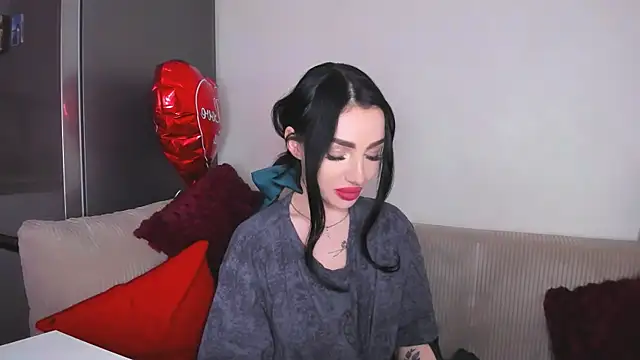 NancyLovee  online show from 03-26-26, 04:16