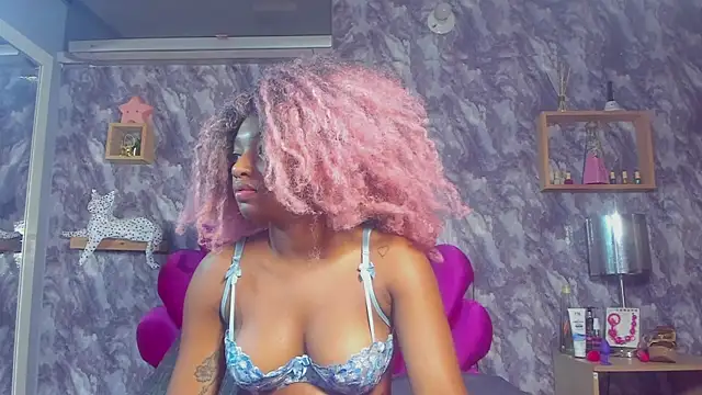 EMMAPARISS online show from 11-29-25, 11:43