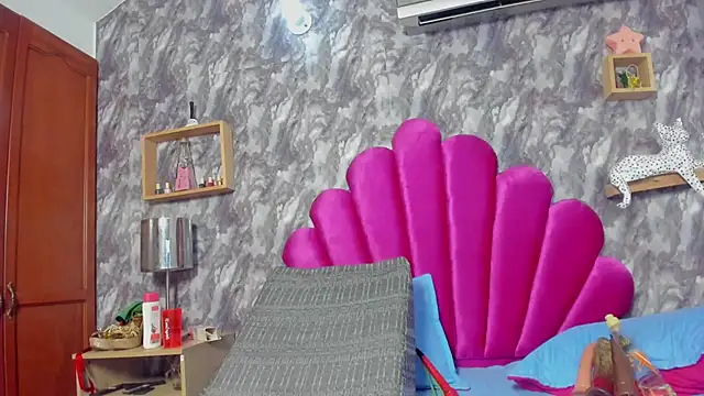 EMMAPARISS online show from 03-17-25, 09:46