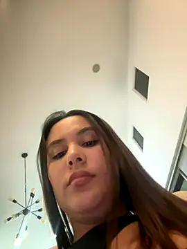 LexyRobert online show from 09-18-25, 04:15