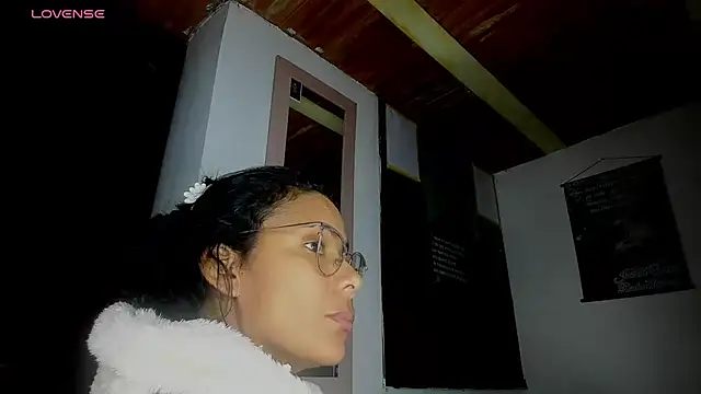 Nenita Hot  online show from 09-29-25, 01:45