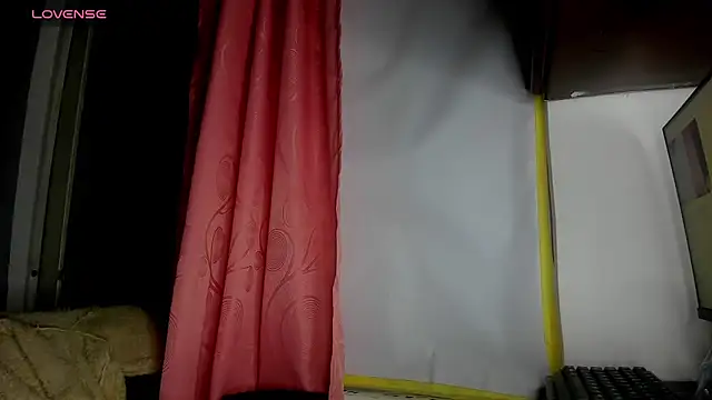 Nenita Hot  online show from 10-15-25, 01:04