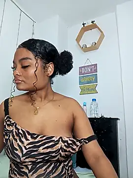 Snapshot of gianna_smith chatting on 02-27-26, 06:35 gianna smith online show from 02-27-26, 06:35