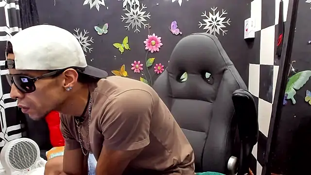 MikeRose94 online show from 04-25-26, 05:21
