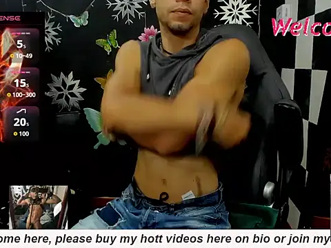 Snapshot of MikeRose94 chatting on 10-26-25, 05:13 MikeRose94 online show from 10-26-25, 05:13