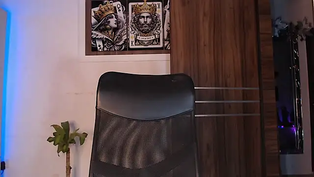 mistressbigcock777 online show from 02-26-26, 04:56