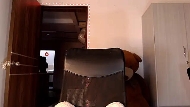 mistressbigcock777 online show from 05-03-26, 12:31
