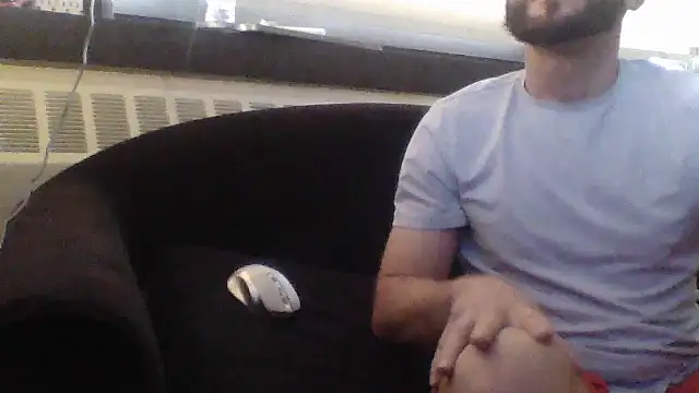 Snapshot of maccdaddy87 chatting on 11-03-25, 07:39 maccdaddy87 online show from 11-03-25, 07:39