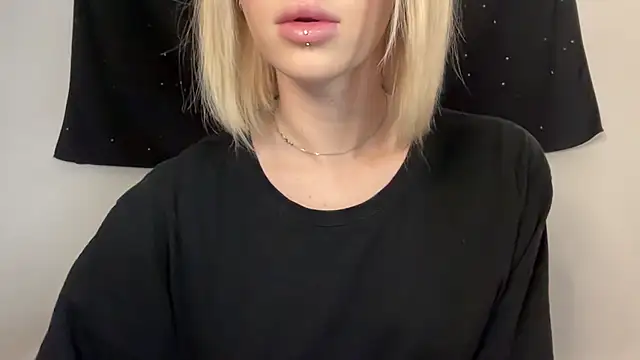 ur molly online show from 04-24-26, 04:36