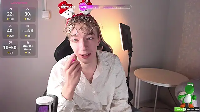 TrevorBenson online show from 12-22-25, 03:06