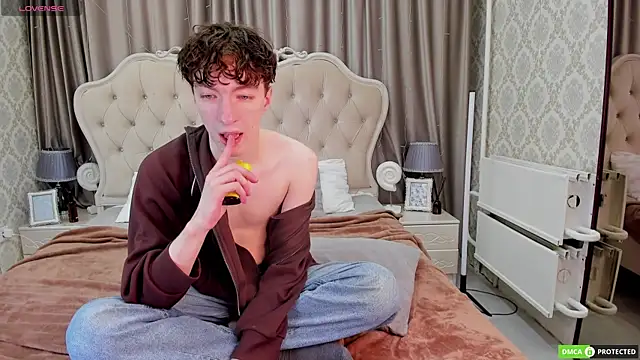 TrevorBenson online show from 09-28-25, 06:04