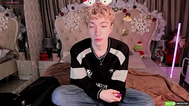 TrevorBenson online show from 12-21-25, 04:47