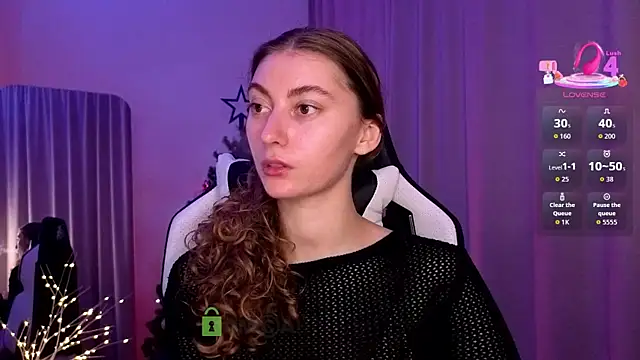 lady curls online show from 12-14-25, 08:58