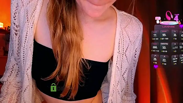 Snapshot of lady_curls chatting on 04-28-26, 09:52 lady curls online show from 04-28-26, 09:52