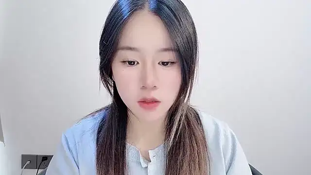 chloe-01 online show from 11-26-25, 03:28