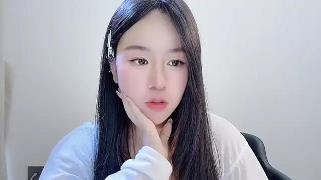 chloe-01 online show from 12-03-25, 03:18