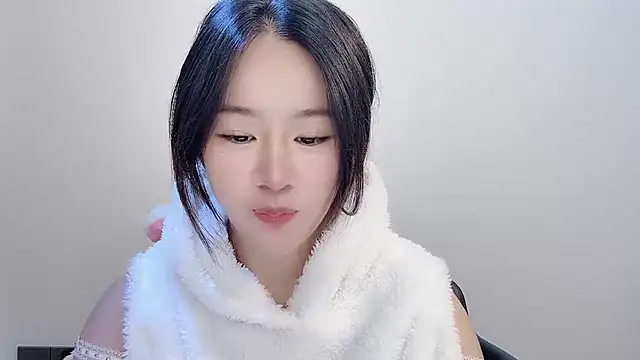 chloe-01 online show from 11-23-25, 03:49