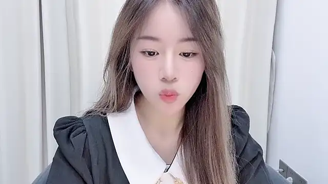 chloe-01 online show from 12-12-24, 12:22