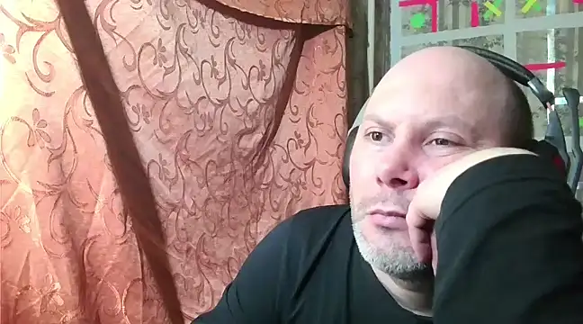 Snapshot of AgnichBan chatting on 02-14-25, 07:23 AgnichBan online show from 02-14-25, 07:23