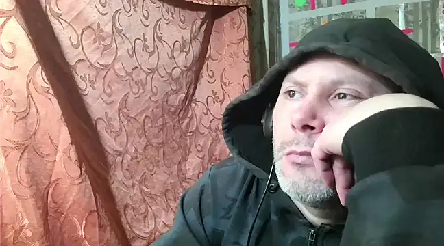 Snapshot of AgnichBan chatting on 02-14-25, 10:25 AgnichBan online show from 02-14-25, 10:25