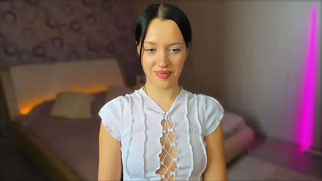 AlannaMiless online show from 02-06-25, 08:18