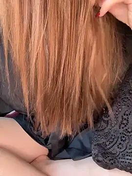 Snapshot of Mia_harmati chatting on 10-29-25, 02:27 Mia harmati online show from 10-29-25, 02:27