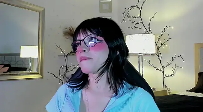 Snapshot of NattashaHotson chatting on 02-05-25, 04:59 NattashaHotson online show from 02-05-25, 04:59