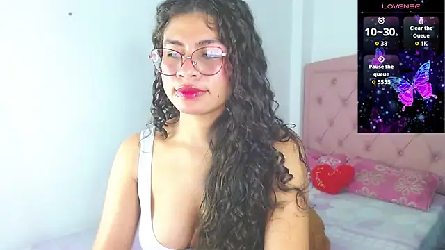 Snapshot of Cynthia_hazel chatting on 10-16-25, 01:41 Cynthia hazel online show from 10-16-25, 01:41