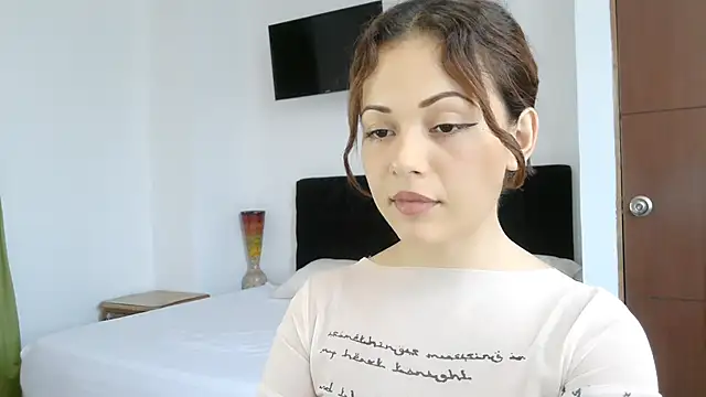 yanna ass smile online show from 09-17-25, 06:43