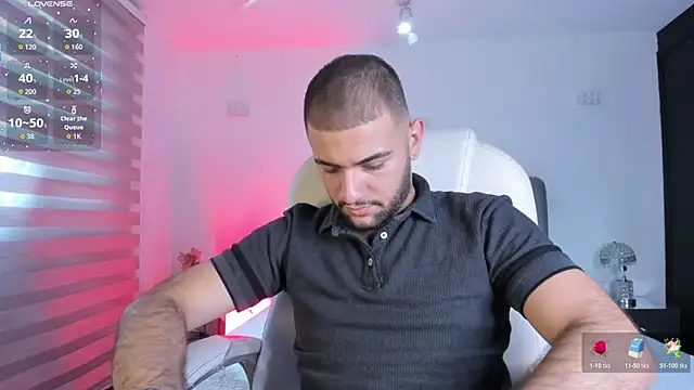 MaximusDick1  online show from 02-25-26, 12:16