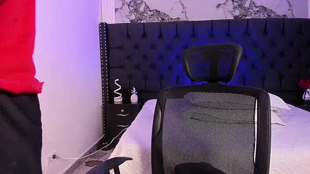 MaximusDick1  online show from 05-29-26, 12:44