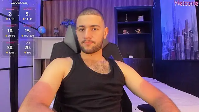 MaximusDick1  online show from 03-25-26, 12:48