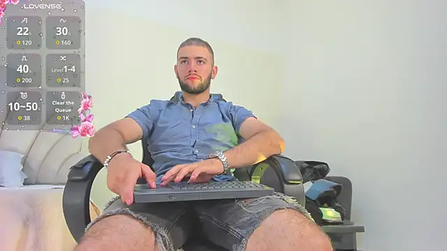 MaximusDick1  online show from 07-17-26, 12:24
