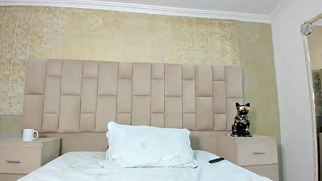 MaximusDick1  online show from 10-27-25, 04:02