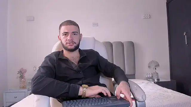 MaximusDick1  online show from 02-21-26, 01:24