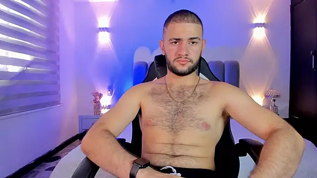 MaximusDick1  online show from 03-10-26, 12:53