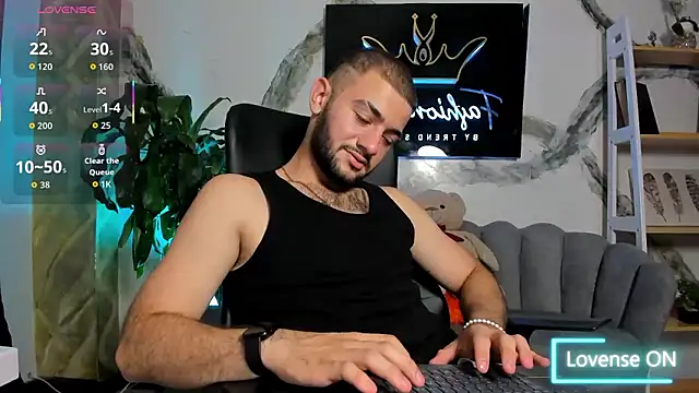 MaximusDick1  online show from 01-13-26, 03:54