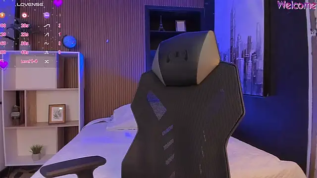 MaximusDick1  online show from 03-21-26, 12:42