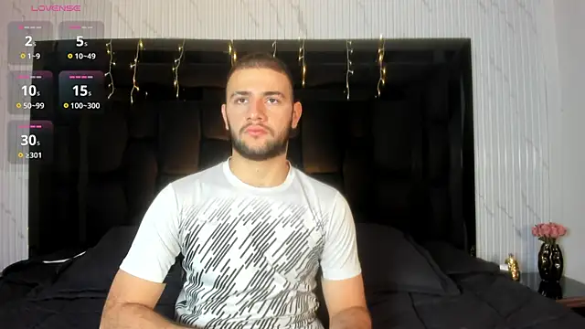 MaximusDick1  online show from 04-19-26, 12:06