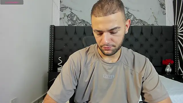 MaximusDick1  online show from 05-28-26, 12:11