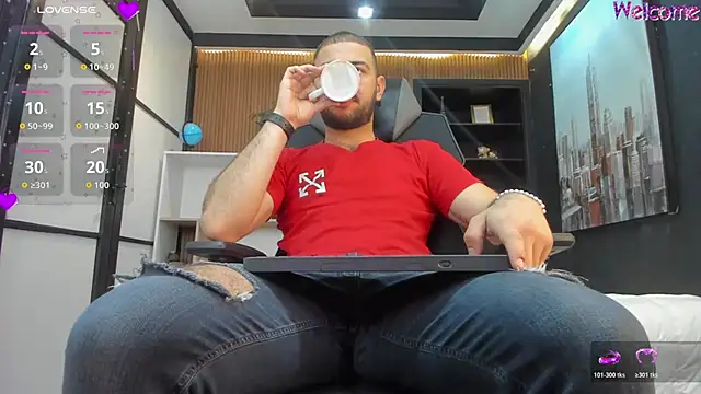 MaximusDick1  online show from 03-14-26, 12:44