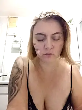 SckayilaGray online show from 10-10-25, 02:51