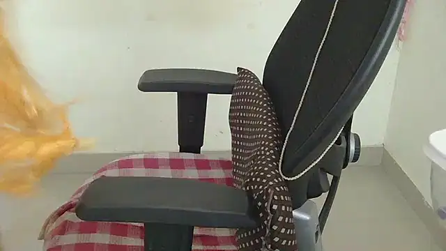 punemodel online show from 02-24-26, 11:49